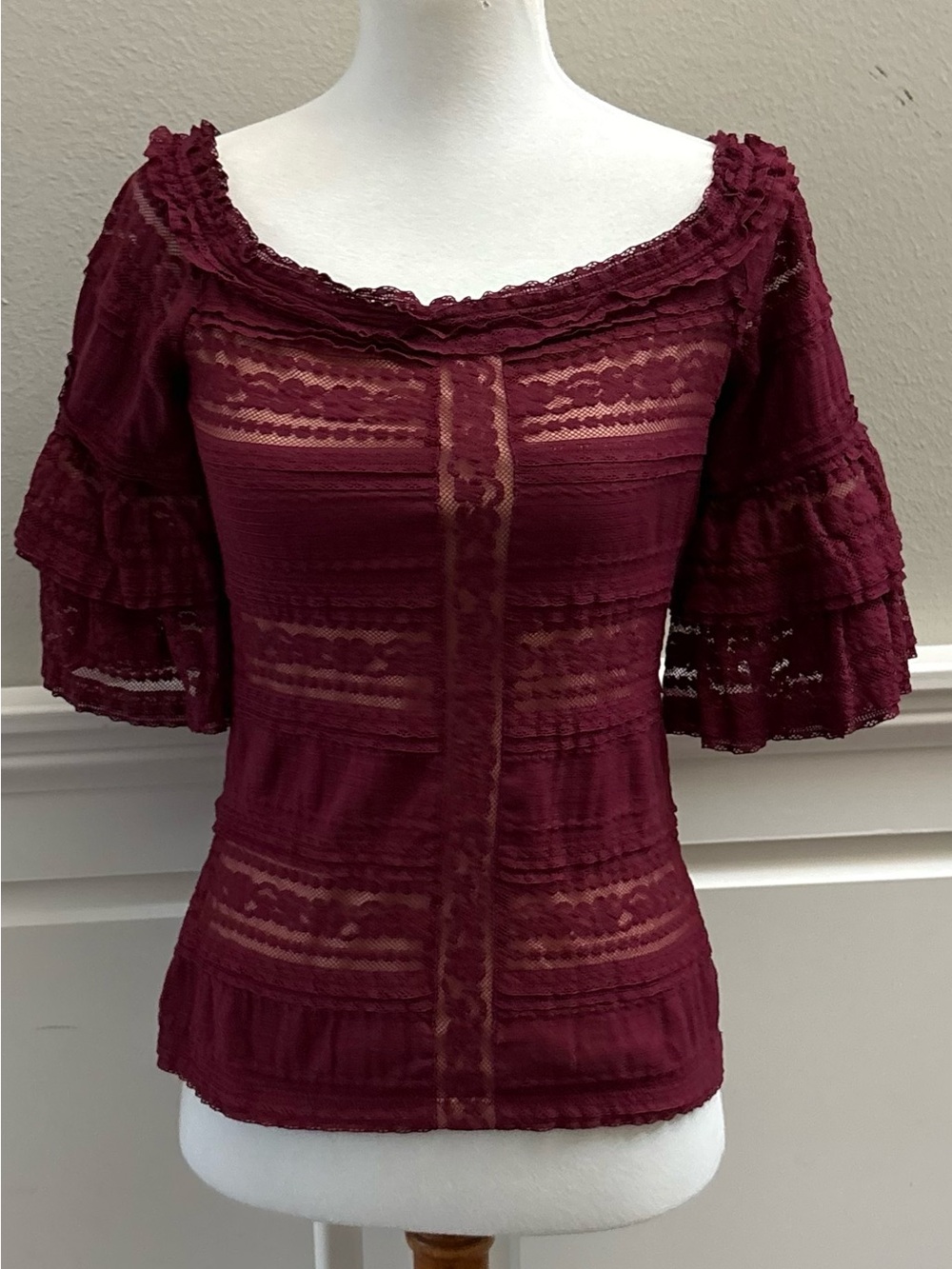 Boston Proper Burgundy Lace & Ruffle Off-Shoulder Top Size XS-NWOT
